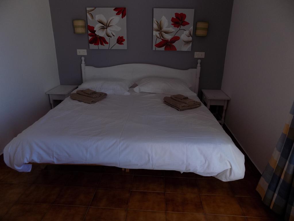 Apartamentos Encanto Del Mar Cala Galdana  Exterior photo